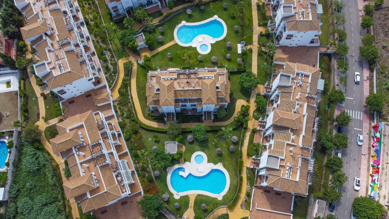 11 Modern Apt With Sea Views, Two Poolareas, Close To Parks & Beaches Manilva Apartment Ngoại thất bức ảnh