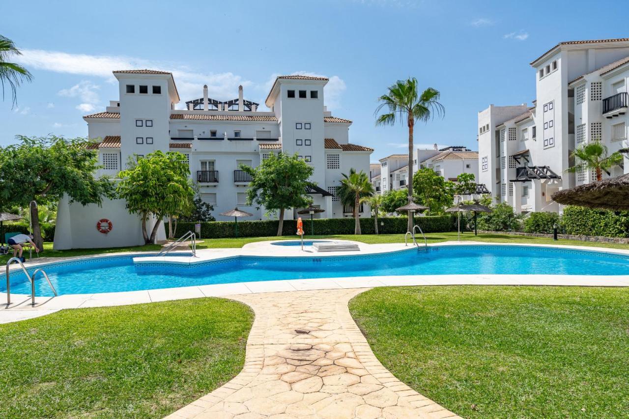 11 Modern Apt With Sea Views, Two Poolareas, Close To Parks & Beaches Manilva Apartment Ngoại thất bức ảnh